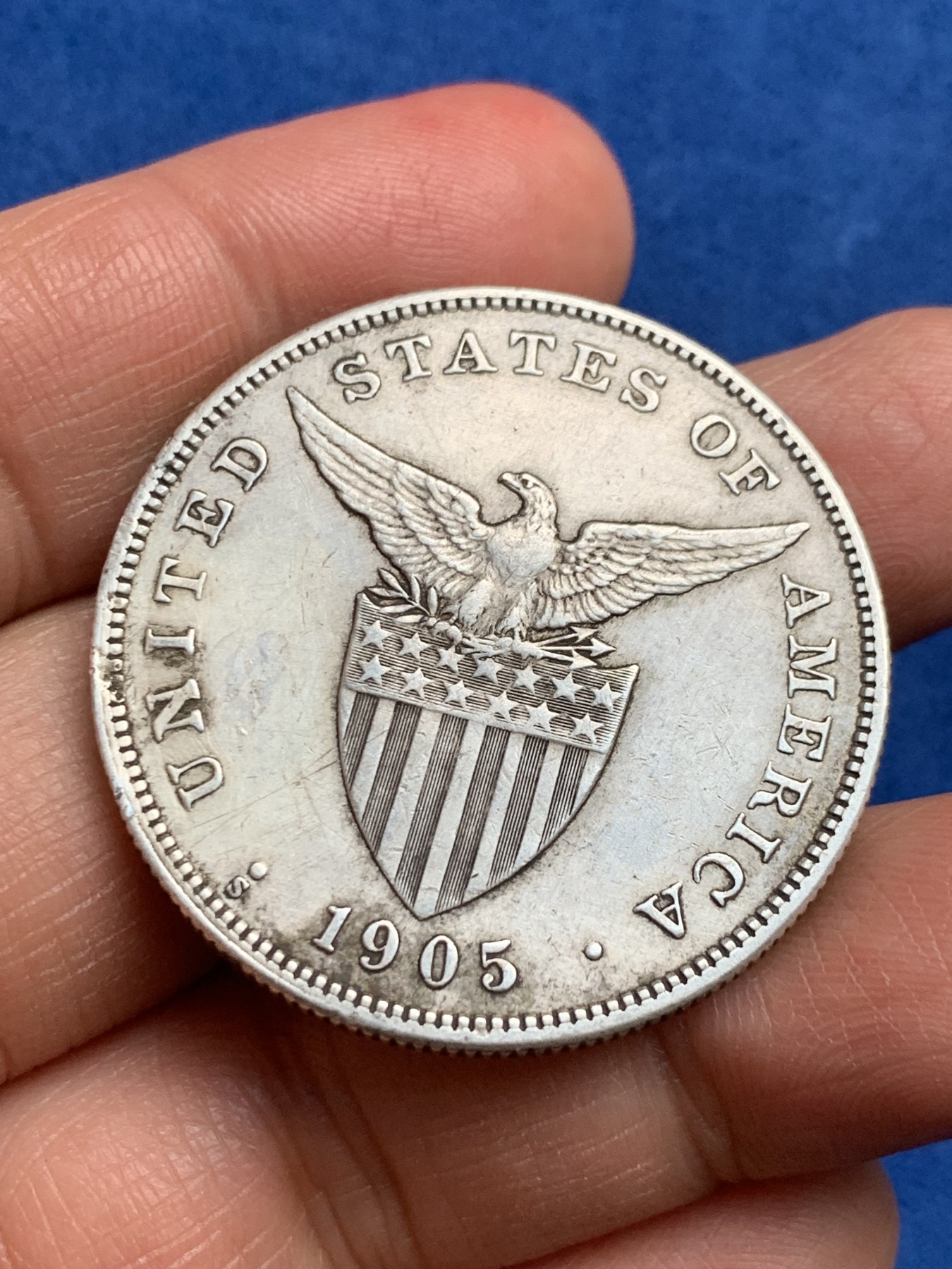 《竞宝斋》第232场-周日，周一 2场 (全场包邮) 美属菲律宾1905年打铁女神1比索银币 大版 有修