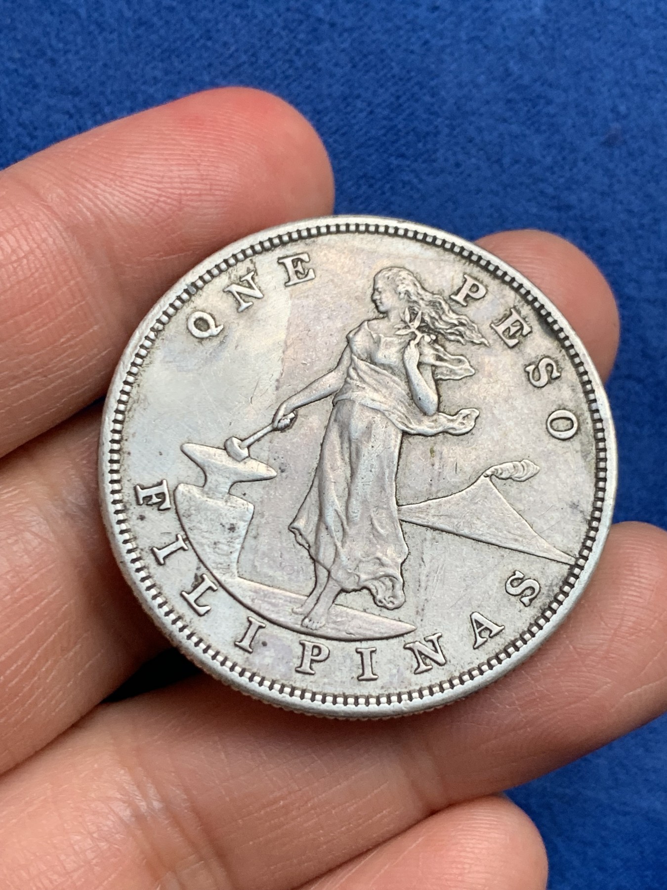 《竞宝斋》第232场-周日，周一 2场 (全场包邮) 美属菲律宾1905年打铁女神1比索银币 大版 有修