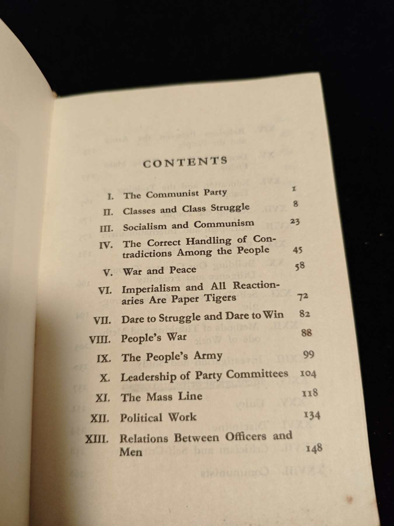 红色收藏🇨🇳毛主席像章红宝书0起专场🔥保真包老放心拍！ 毛主席语录红宝书，外国友人版