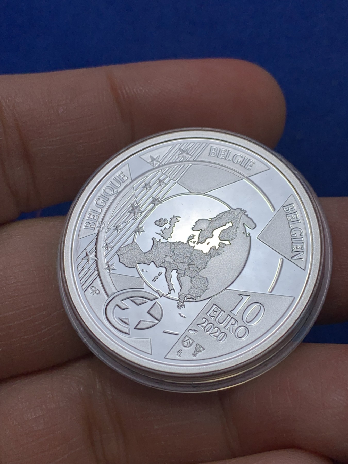 《竞宝斋》第232场-周日，周一 2场 (全场包邮) 比利时获奖币（21年硬币之星年度银币第三） 杨.凡.艾克《阿尔诺芬尼夫妇像》银币-10欧 带盒证  925银 发行量5000枚