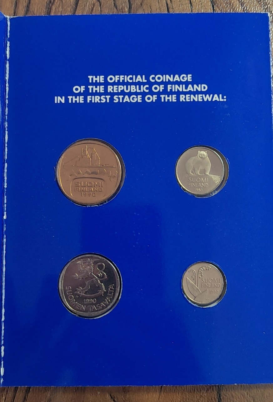 【币观天下】第2期钱币低佣金秒杀专场全场三件以上包邮 芬兰1990年官方ms套币（有开胶，回去自己粘一下就好）
