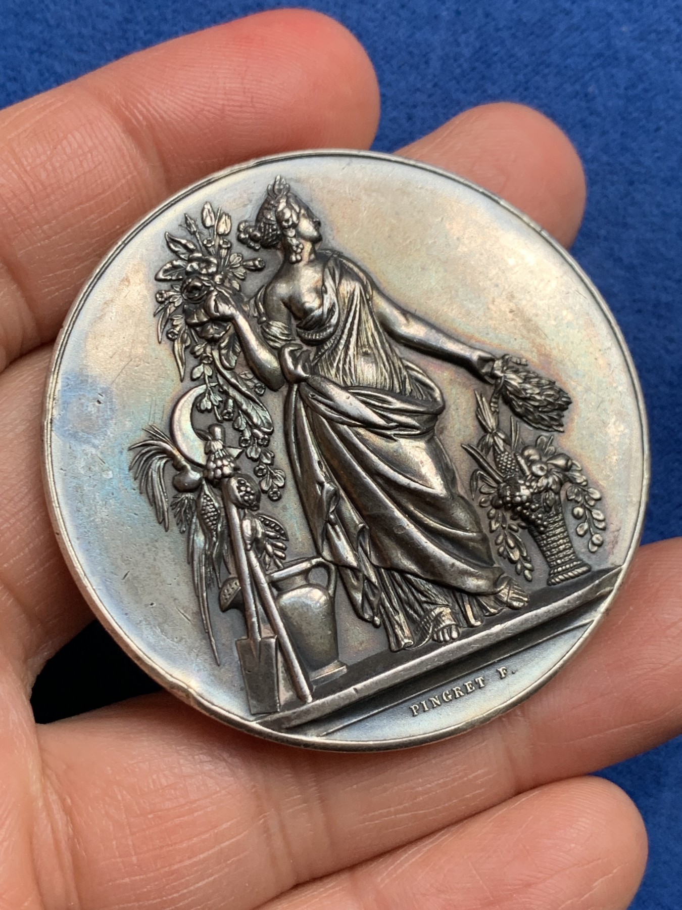 《竞宝斋》第232场-周日，周一 2场 (全场包邮) 法国农业女神银章，直径50.5毫米，重68.2克，边铭 丰饶角argent