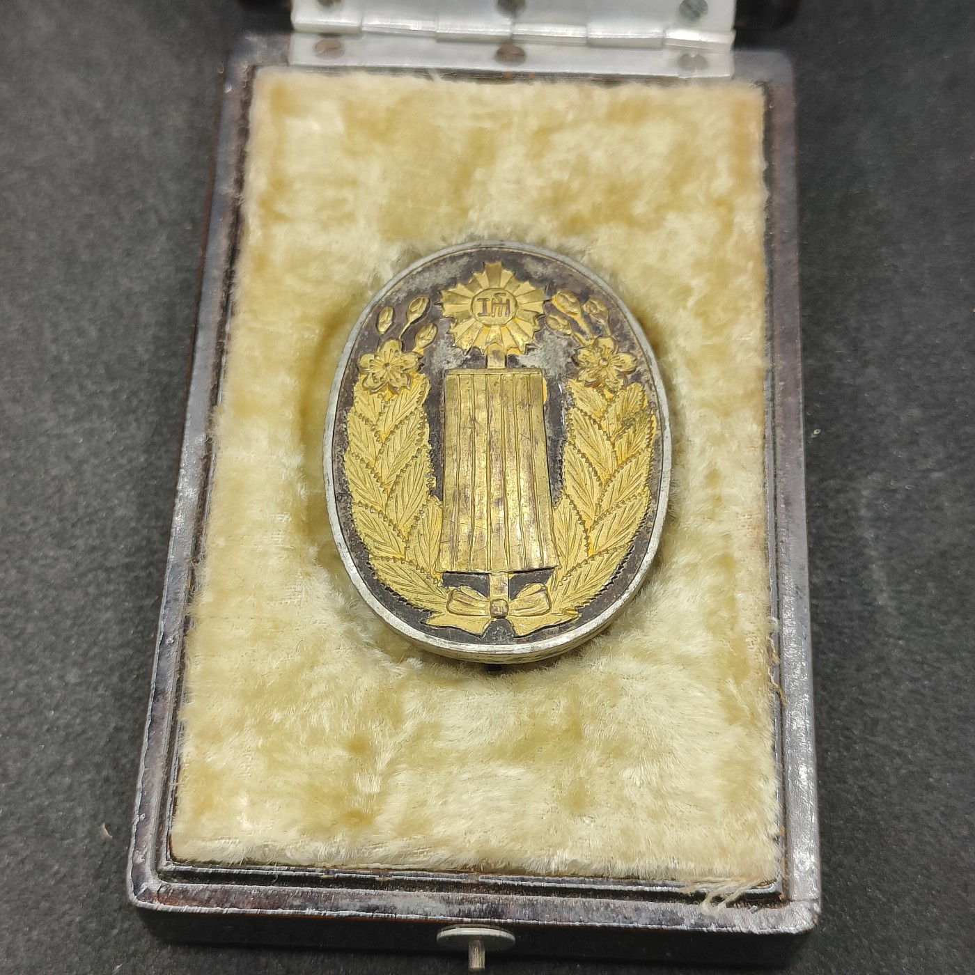 全场0元起拍 第124期 咸鱼国勋章拍卖专场 1月10日（周三）下午6：00开始 漆木盒 日本大正时期 消防组 功劳章 稀有