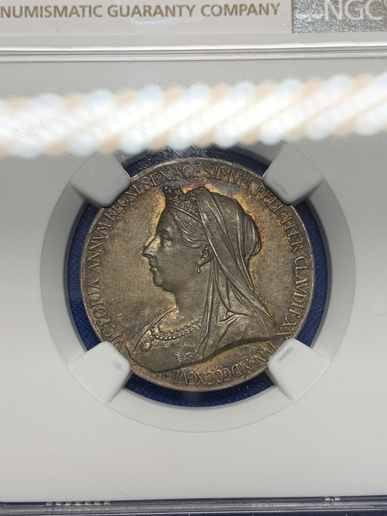 《竞宝斋》第232场-周日，周一 2场 (全场包邮) NGC-MS63 英国1897年 维多利亚登基60周年纪念银章 黑五彩包浆