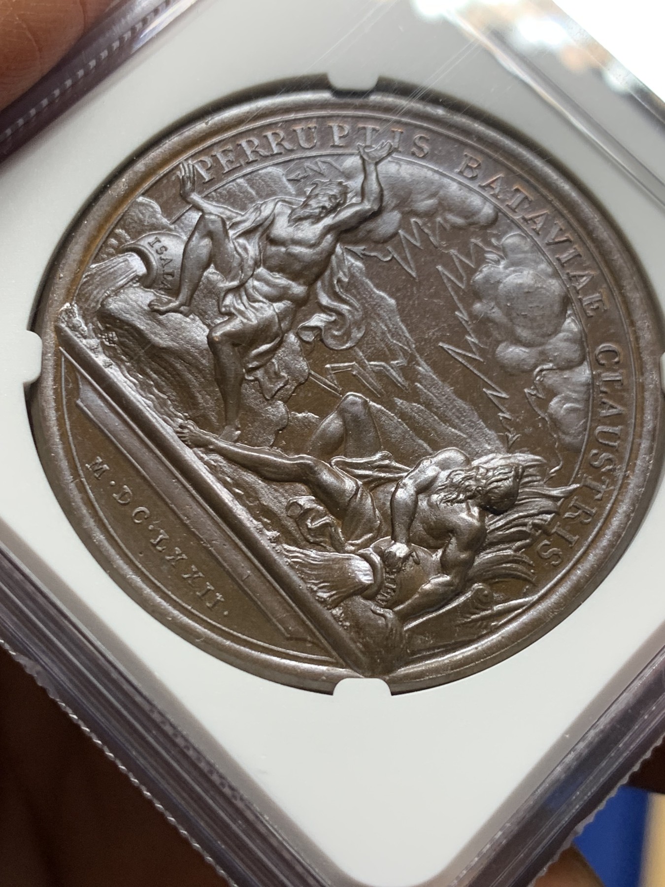 《竞宝斋》第232场-周日，周一 2场 (全场包邮) 唯一冠军分 NGC MS65 法国1672年太阳王路易十四军队撤退铜章