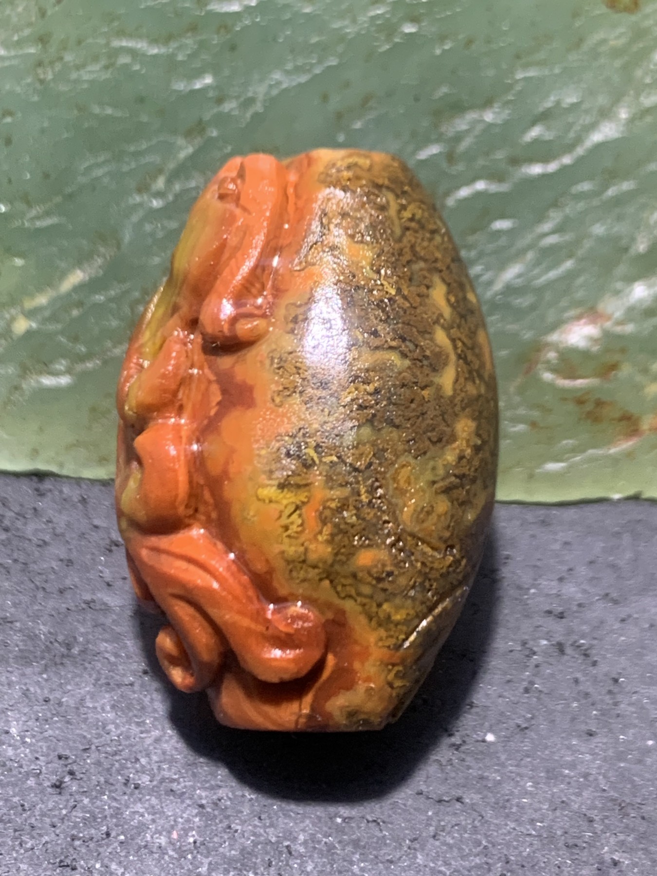 精美亚光草花纹战国红玛瑙手工雕刻复古龙，钱币桶珠一个，
