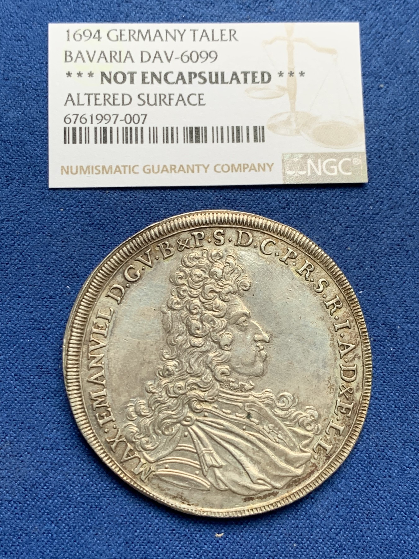 《竞宝斋》第232场-周日，周一 2场 (全场包邮) 神圣罗马帝国 德国 1694 巴伐利亚 马克西米利安二世·伊曼纽尔 圣母抱子 老泰勒银币 底板稍微刮痕 N未给入盒 性价比好