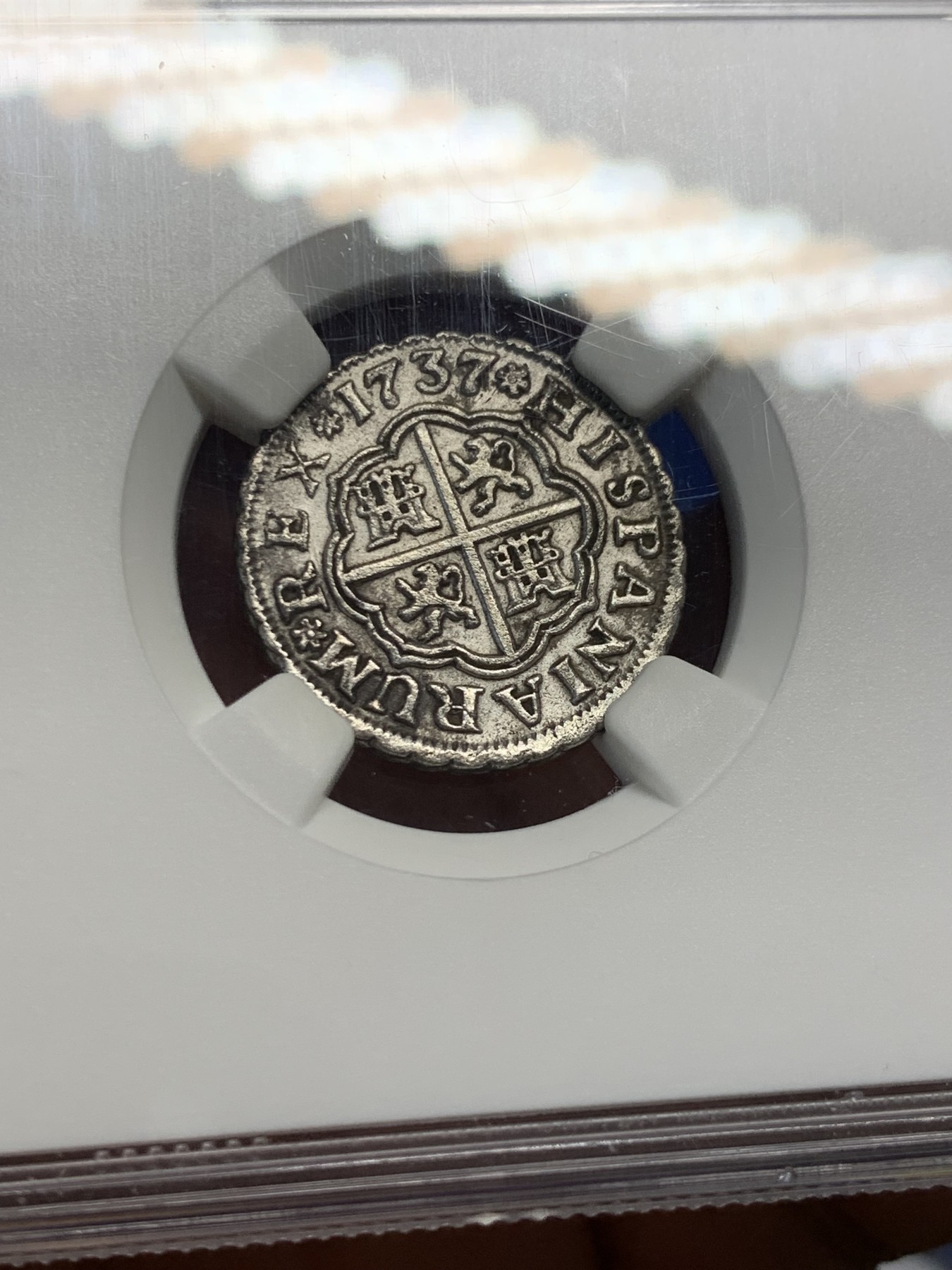 《竞宝斋》第232场-周日，周一 2场 (全场包邮) NGC AUD 西班牙1737腓力五世1里亚尔银币 本土十字 少见品种