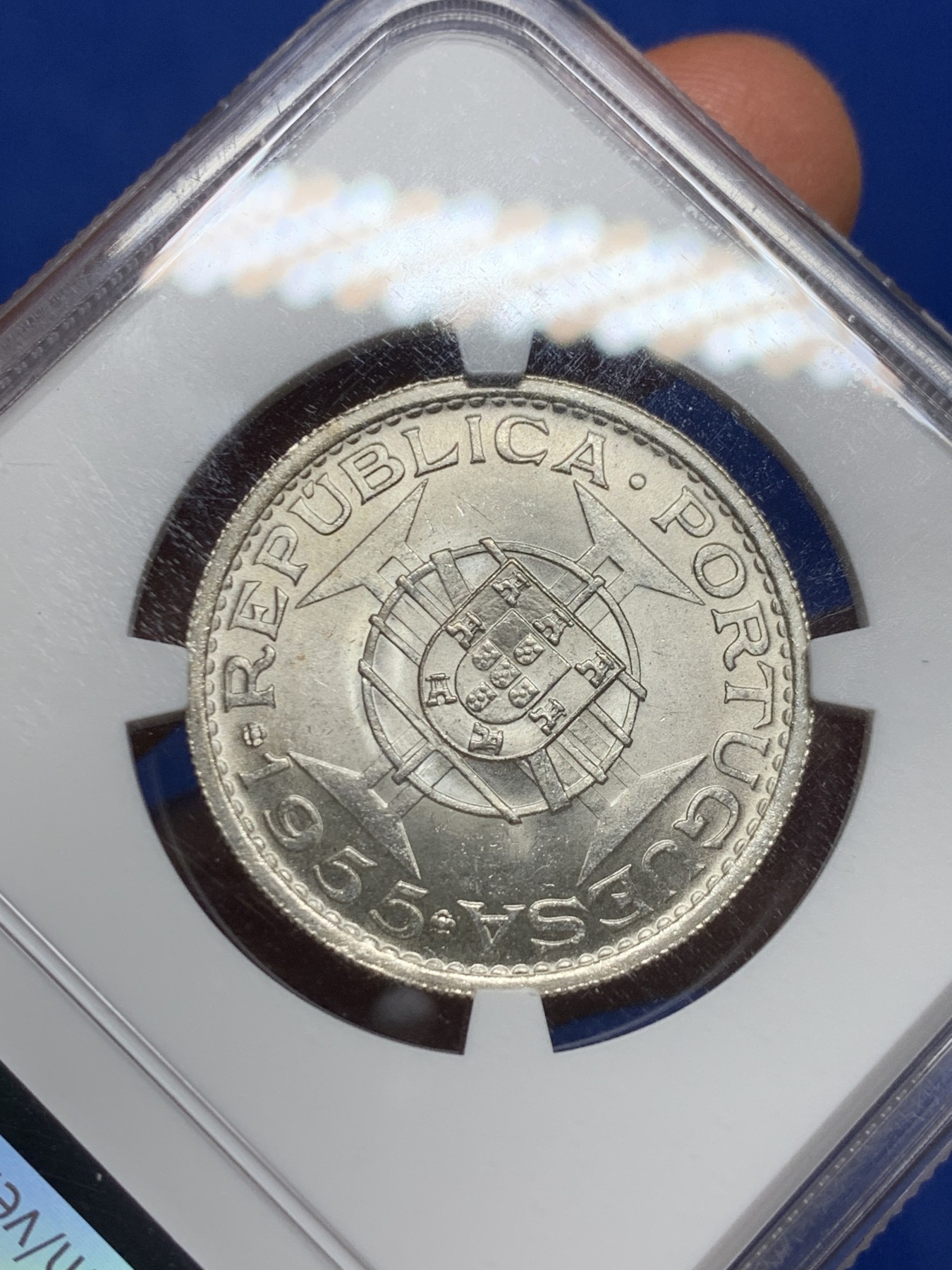 《竞宝斋》第232场-周日，周一 2场 (全场包邮) NGC-MS64 葡属安哥拉 1955年20埃斯库多银币 葡属殖民风情