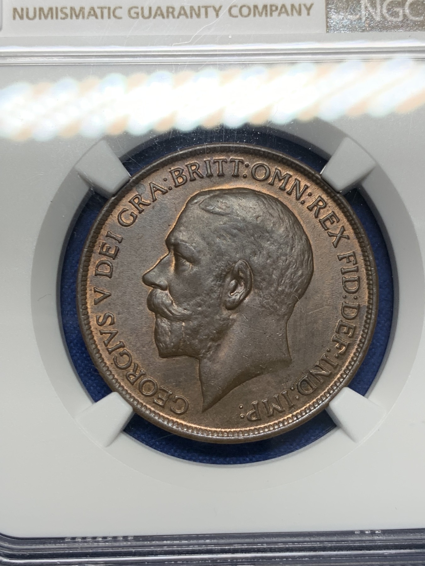 《竞宝斋》第232场-周日，周一 2场 (全场包邮) NGC MS64BN 英国1912年乔治五世1便士大铜币 乔五发行的第二年 早期高品不多 巧克力颜色缎面光泽