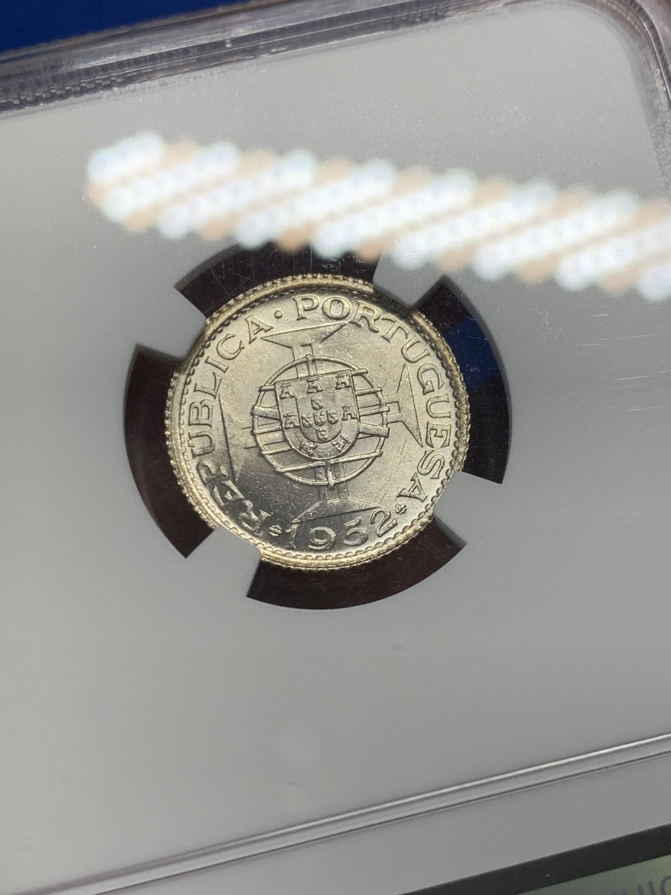 《竞宝斋》第232场-周日，周一 2场 (全场包邮) NGC MS64 澳门1952年一元银币 澳门第一套流通银币 配套佳品