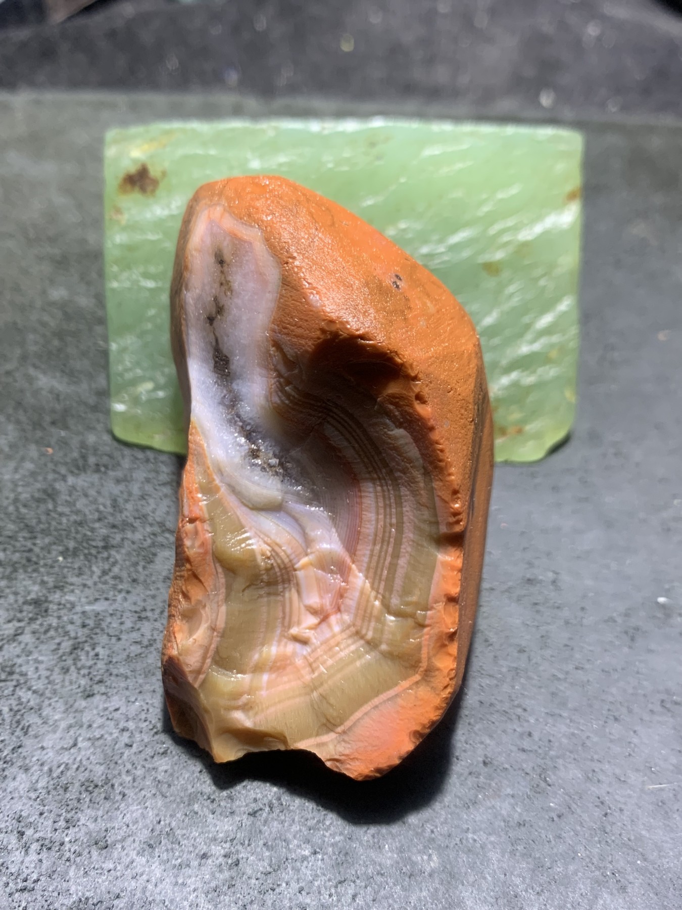 精美柿子红冰飘千层纹南红玛瑙明料原石一颗，