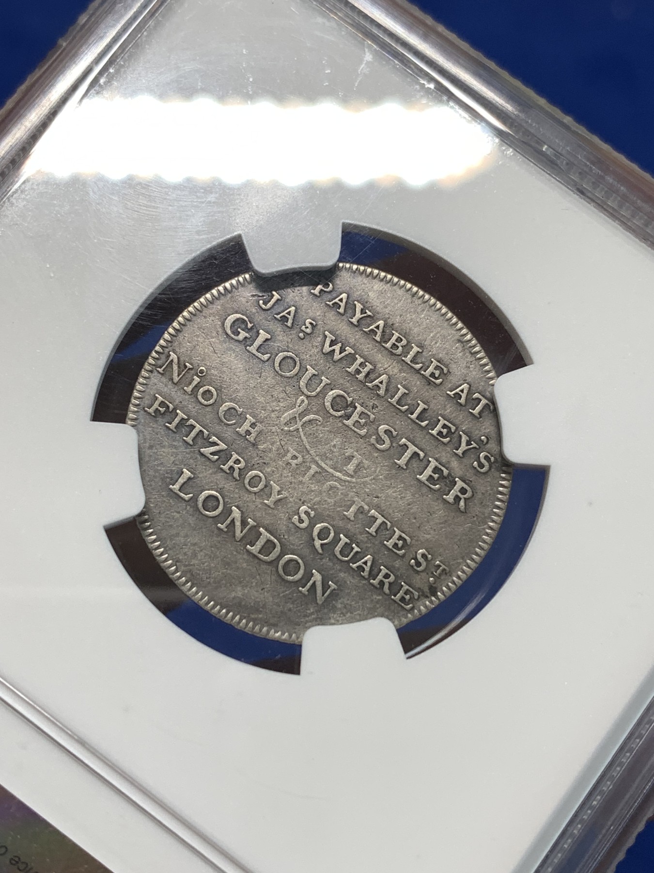 《竞宝斋》第232场-周日，周一 2场 (全场包邮) NGC XFD 英国1811年格罗斯特郡先令代用银币 非常少见的品种 灰包浆 正面小划痕可惜了