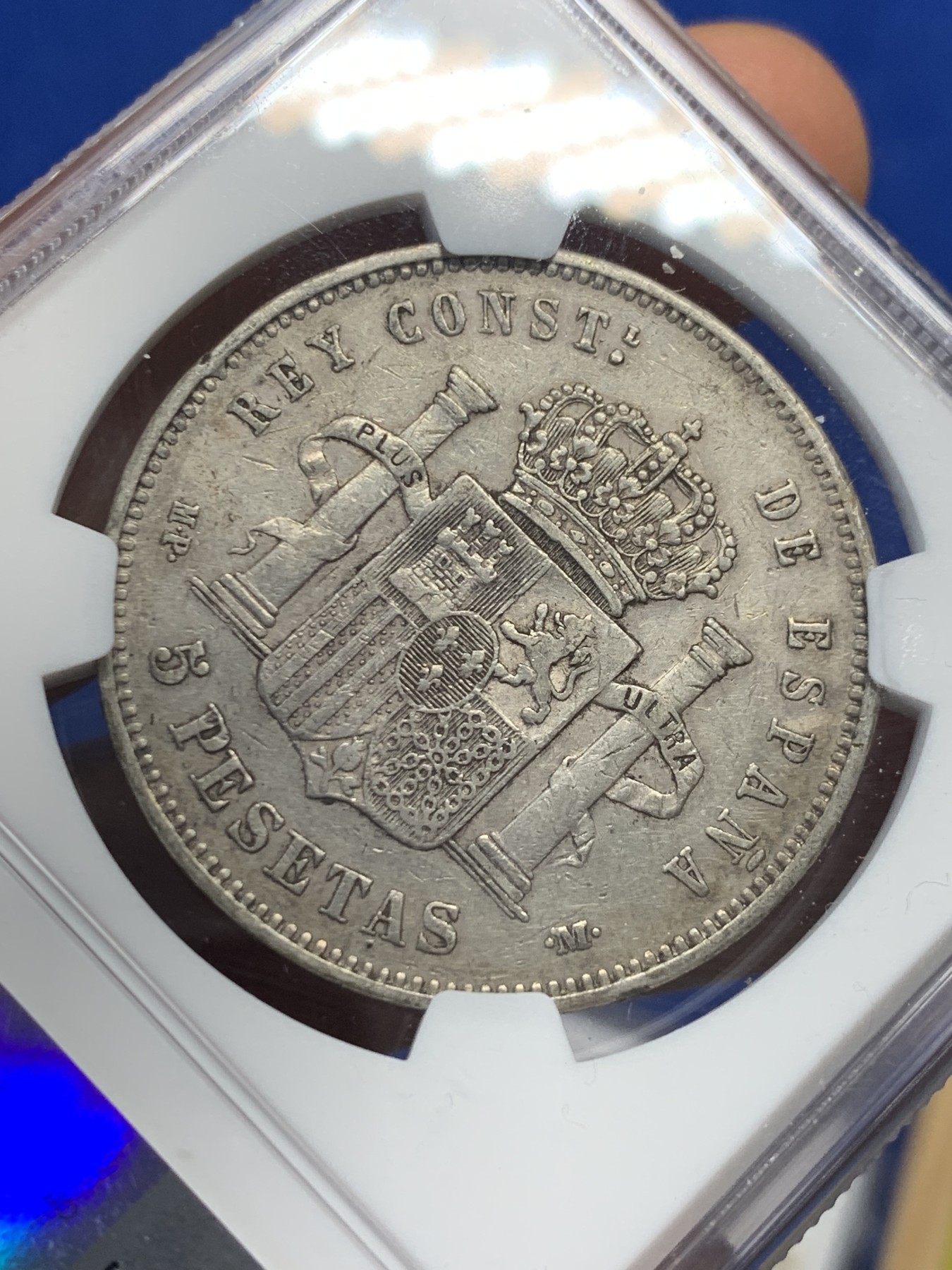 《竞宝斋》第232场-周日，周一 2场 (全场包邮) NGC XF40 西班牙1888年 阿方索十三世 光头版 5比塞塔双柱大银币 吉祥年份