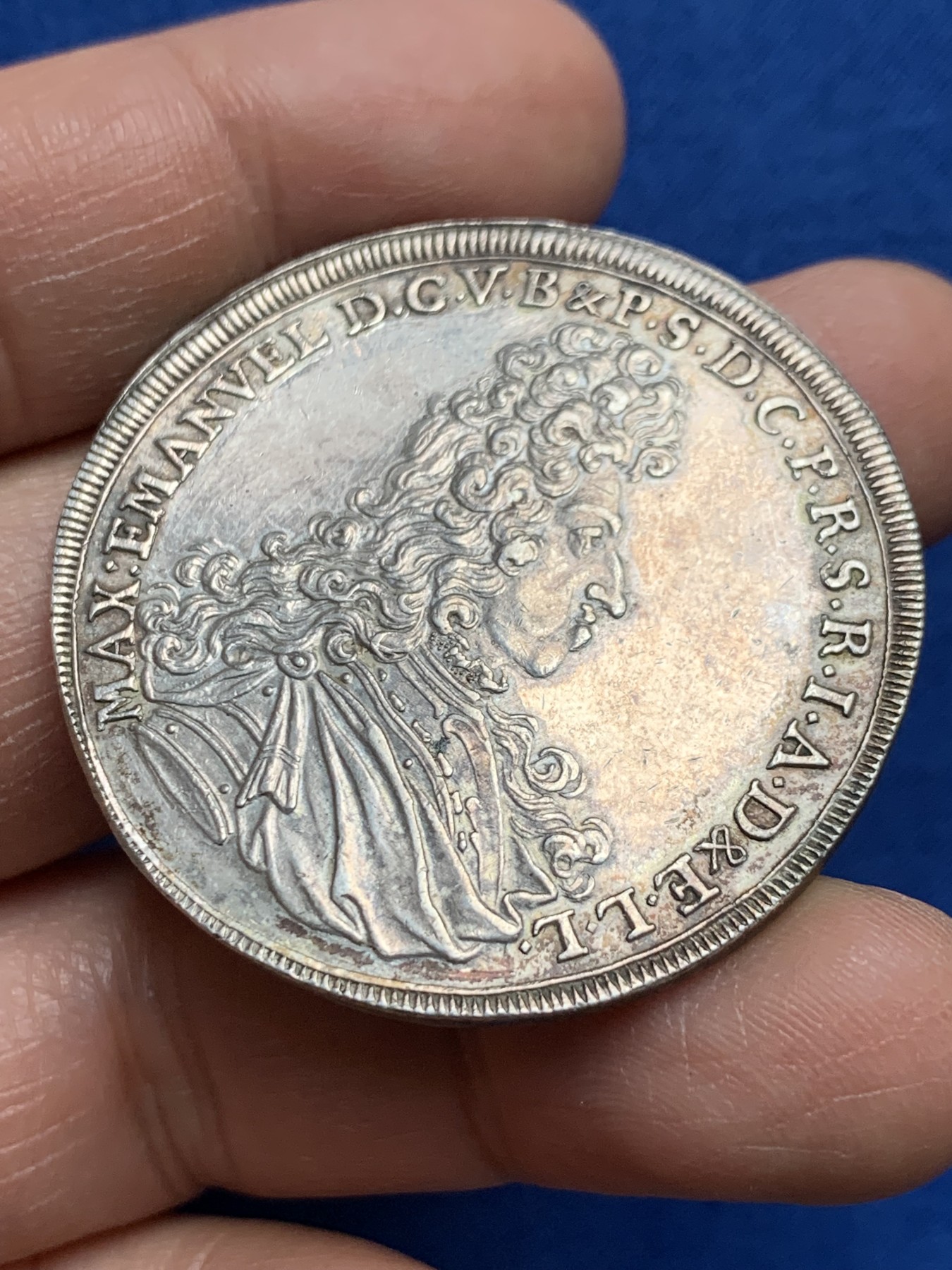 《竞宝斋》第232场-周日，周一 2场 (全场包邮) 神圣罗马帝国 德国 1694 巴伐利亚 马克西米利安二世·伊曼纽尔 圣母抱子 老泰勒银币 底板稍微刮痕 N未给入盒 性价比好