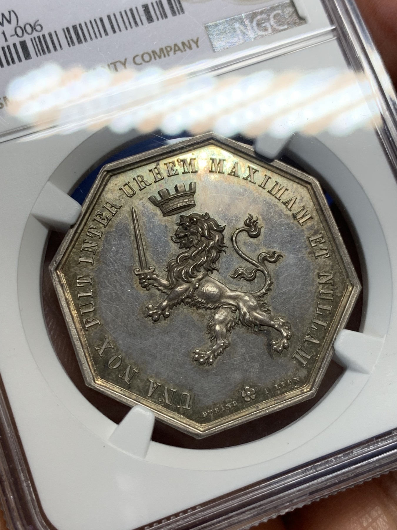 《竞宝斋》第232场-周日，周一 2场 (全场包邮) NGC MS62 法国里昂保险八角银章 船首边铭 早期难得