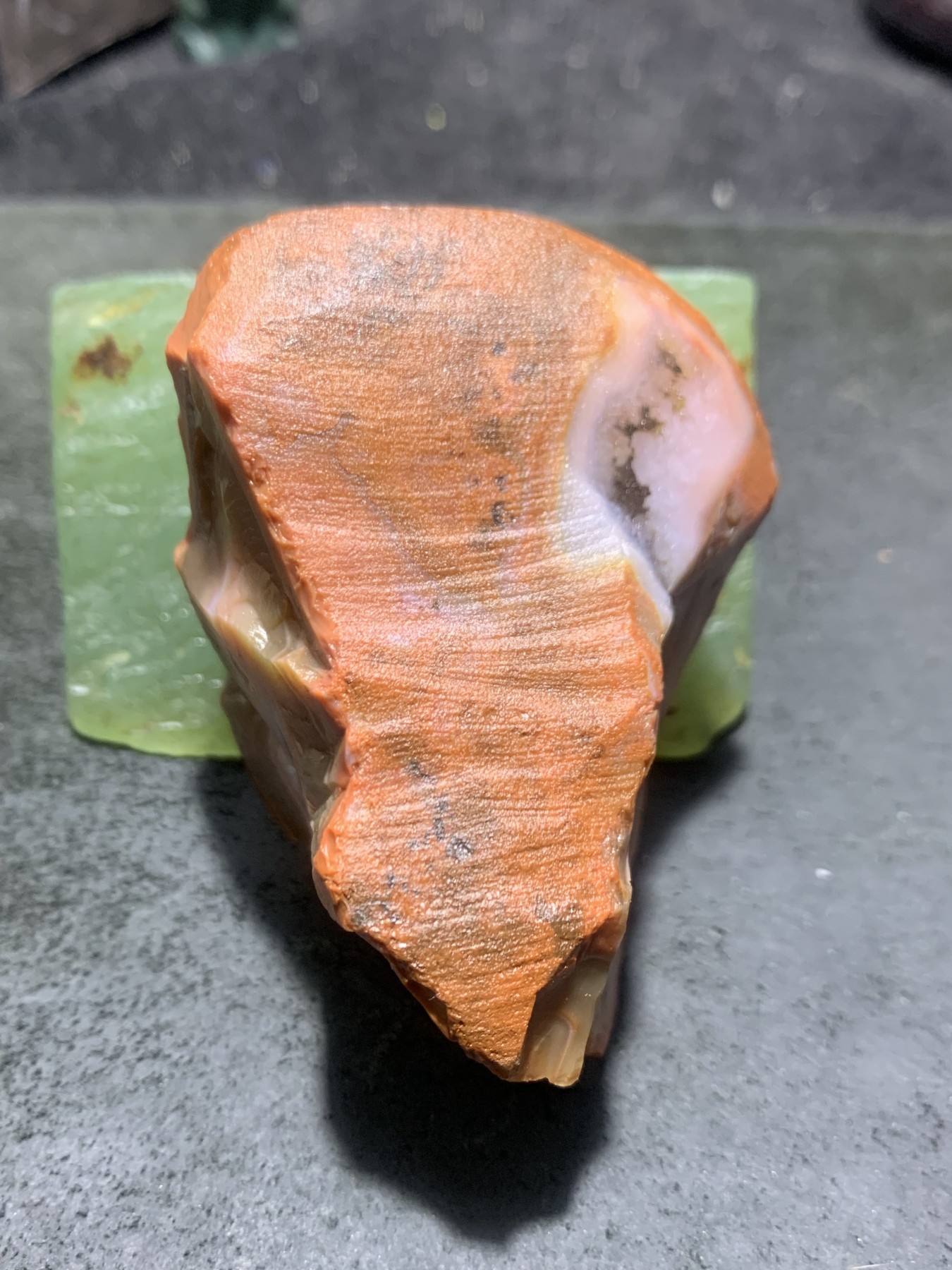 精美柿子红冰飘千层纹南红玛瑙明料原石一颗，