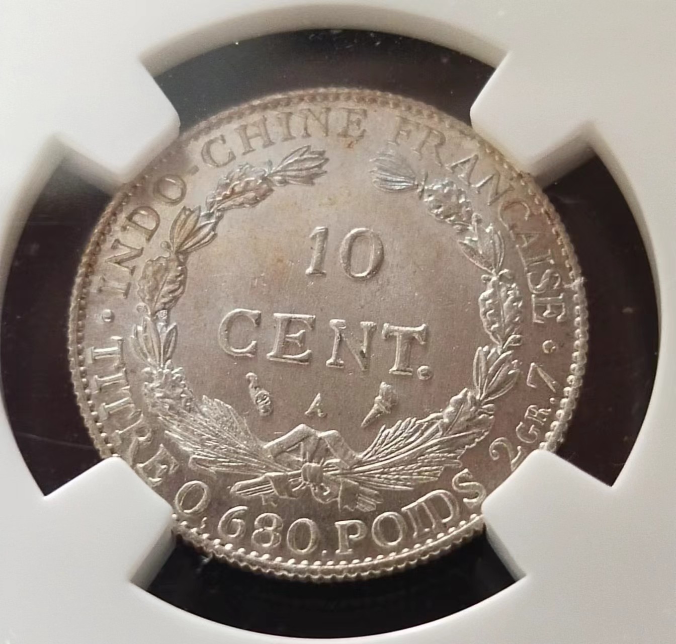 法属印支1929年10分小银毫，高分稀少，外拍一般2000+
