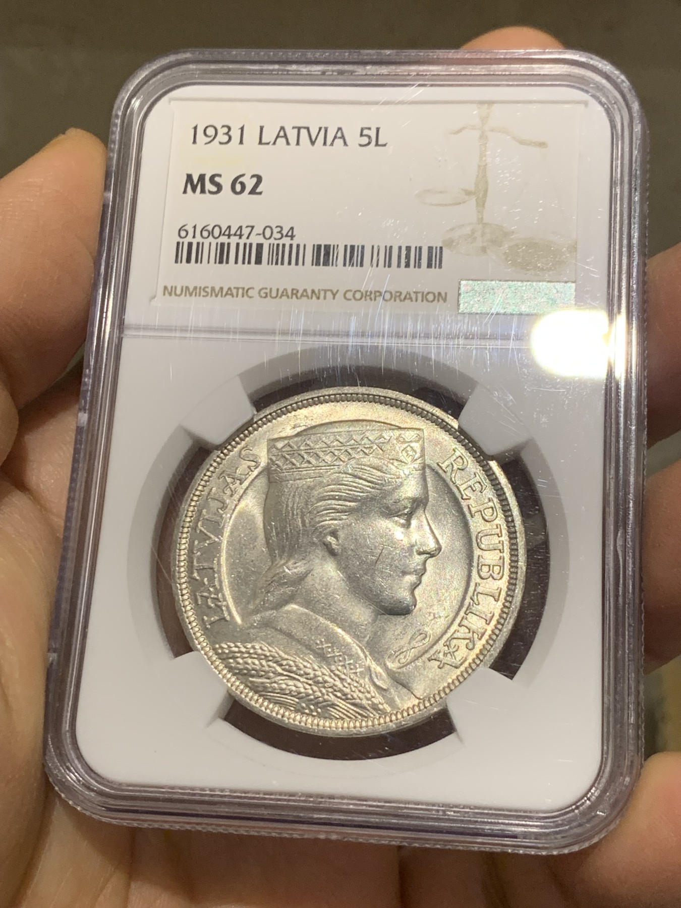 《竞宝斋》第232场-周日，周一 2场 (全场包邮) NGC-MS62 拉脱维亚1931年谷物女神纪念银币-5拉特 光度好