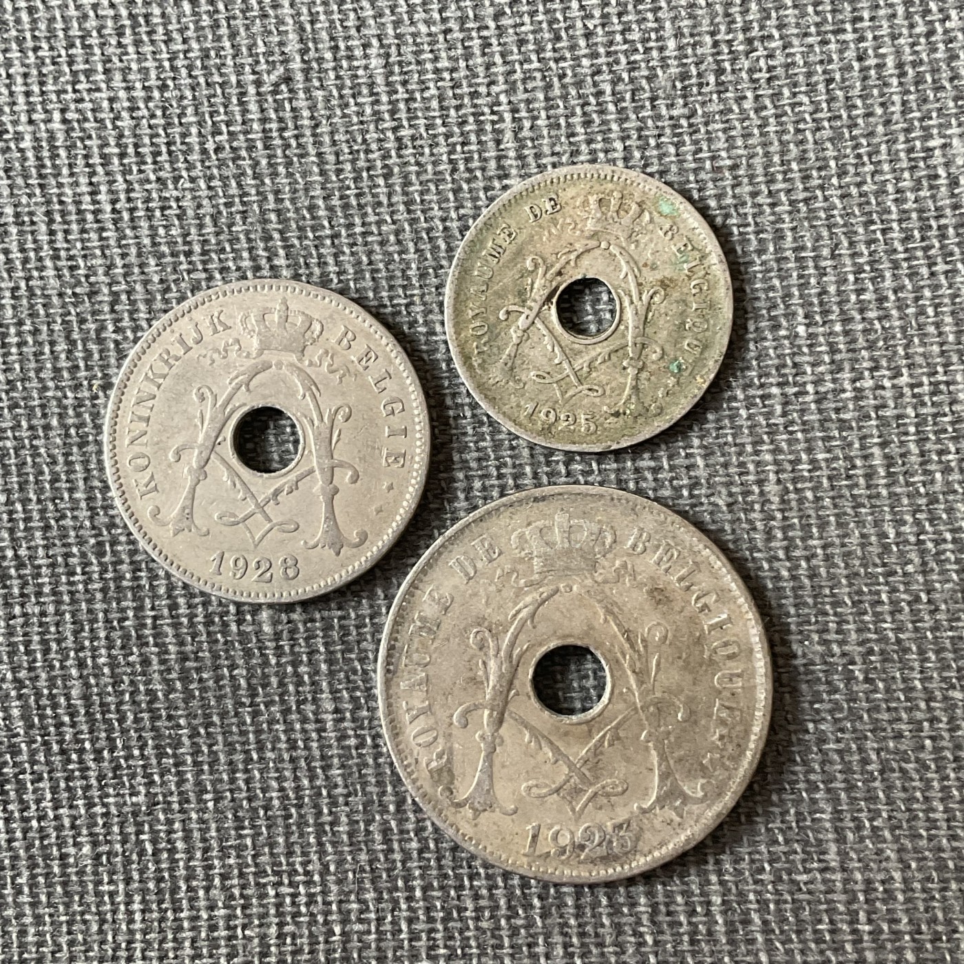 外国硬币二场2024-1-7 比利时中孔钱币一组