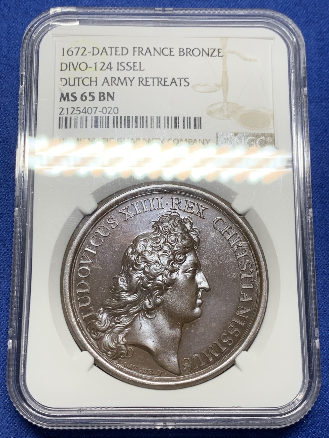 《竞宝斋》第232场-周日，周一 2场 (全场包邮) 唯一冠军分 NGC MS65 法国1672年太阳王路易十四军队撤退铜章