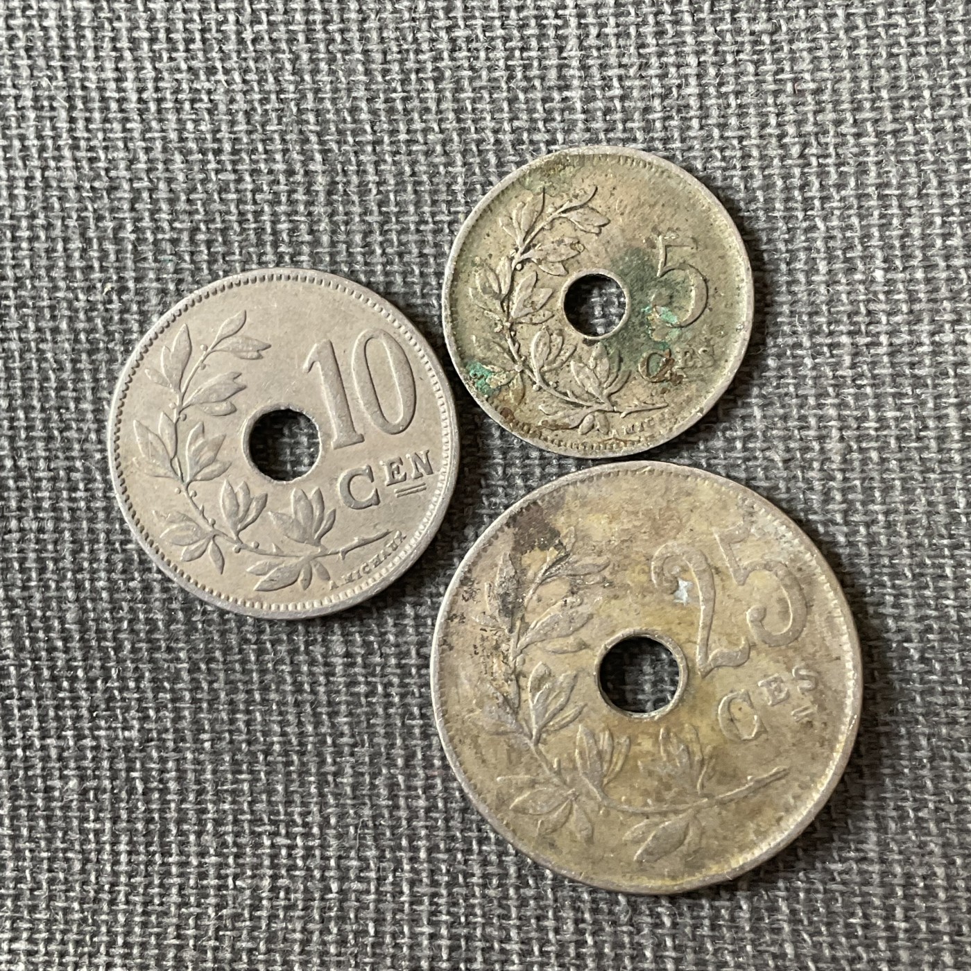 外国硬币二场2024-1-7 比利时中孔钱币一组