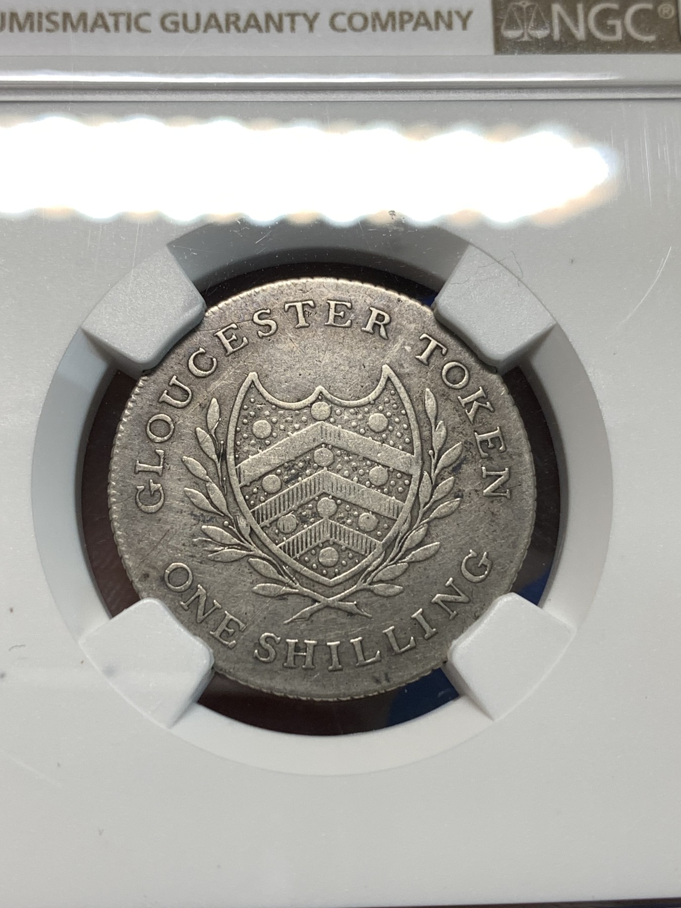 《竞宝斋》第232场-周日，周一 2场 (全场包邮) NGC XFD 英国1811年格罗斯特郡先令代用银币 非常少见的品种 灰包浆 正面小划痕可惜了