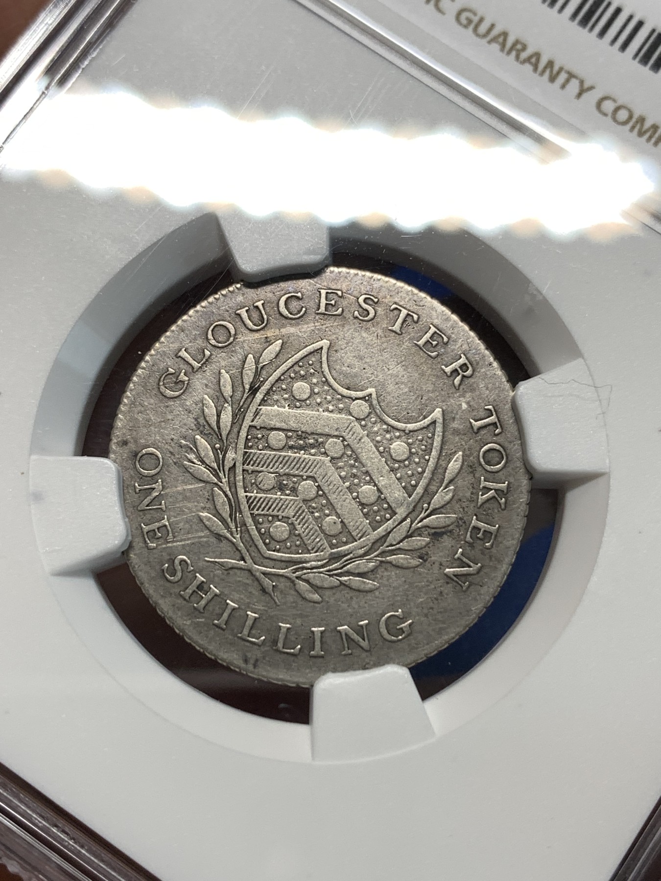 《竞宝斋》第232场-周日，周一 2场 (全场包邮) NGC XFD 英国1811年格罗斯特郡先令代用银币 非常少见的品种 灰包浆 正面小划痕可惜了