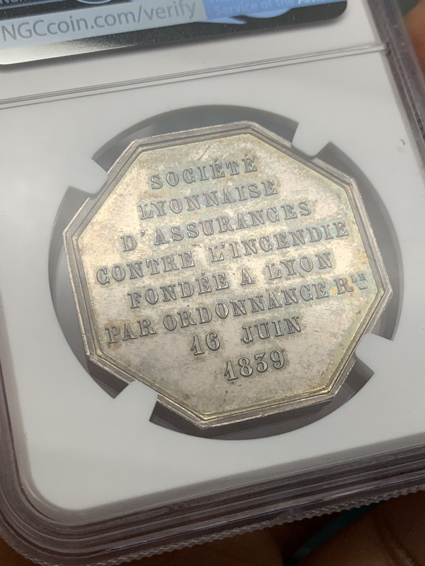 《竞宝斋》第232场-周日，周一 2场 (全场包邮) NGC MS62 法国里昂保险八角银章 船首边铭 早期难得