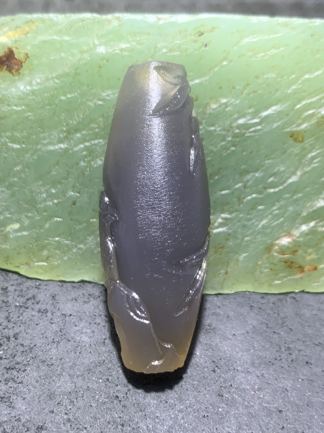 精美亚光高玉化巴西玛瑙手工俏色巧雕喜上眉梢随形吊坠一个！