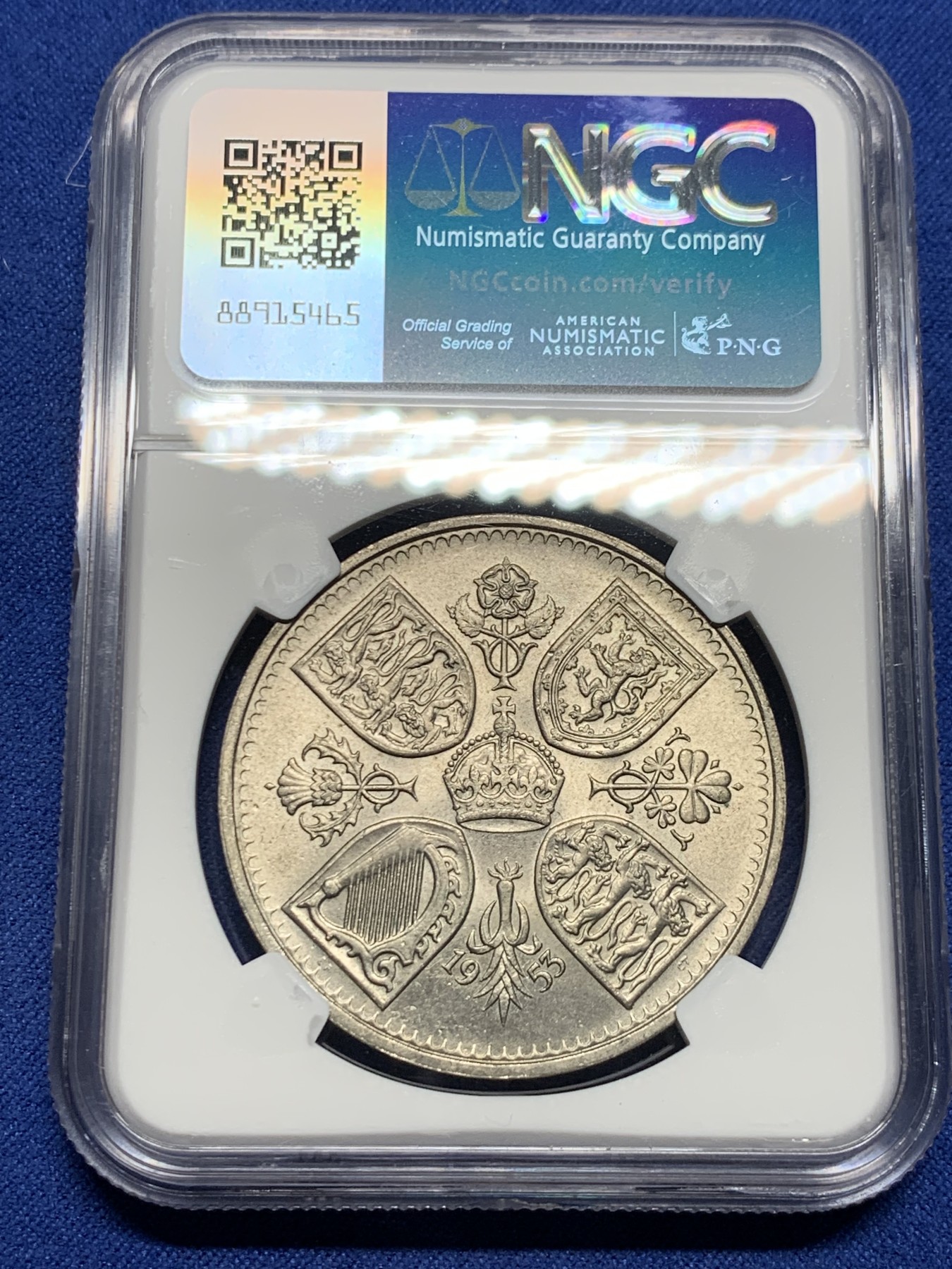 《竞宝斋》第232场-周日，周一 2场 (全场包邮) NGC MS64 英国1953年伊丽莎白二世登基纪念克朗 淡包浆 强光 有点低评了