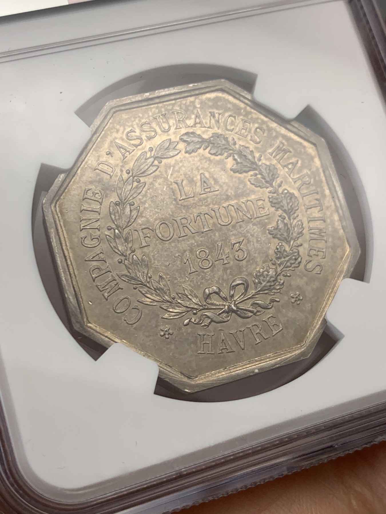 《竞宝斋》第232场-周日，周一 2场 (全场包邮) NGC MS61 法国1843财富保险八角银质代币 轻盈女神踩着独轮车