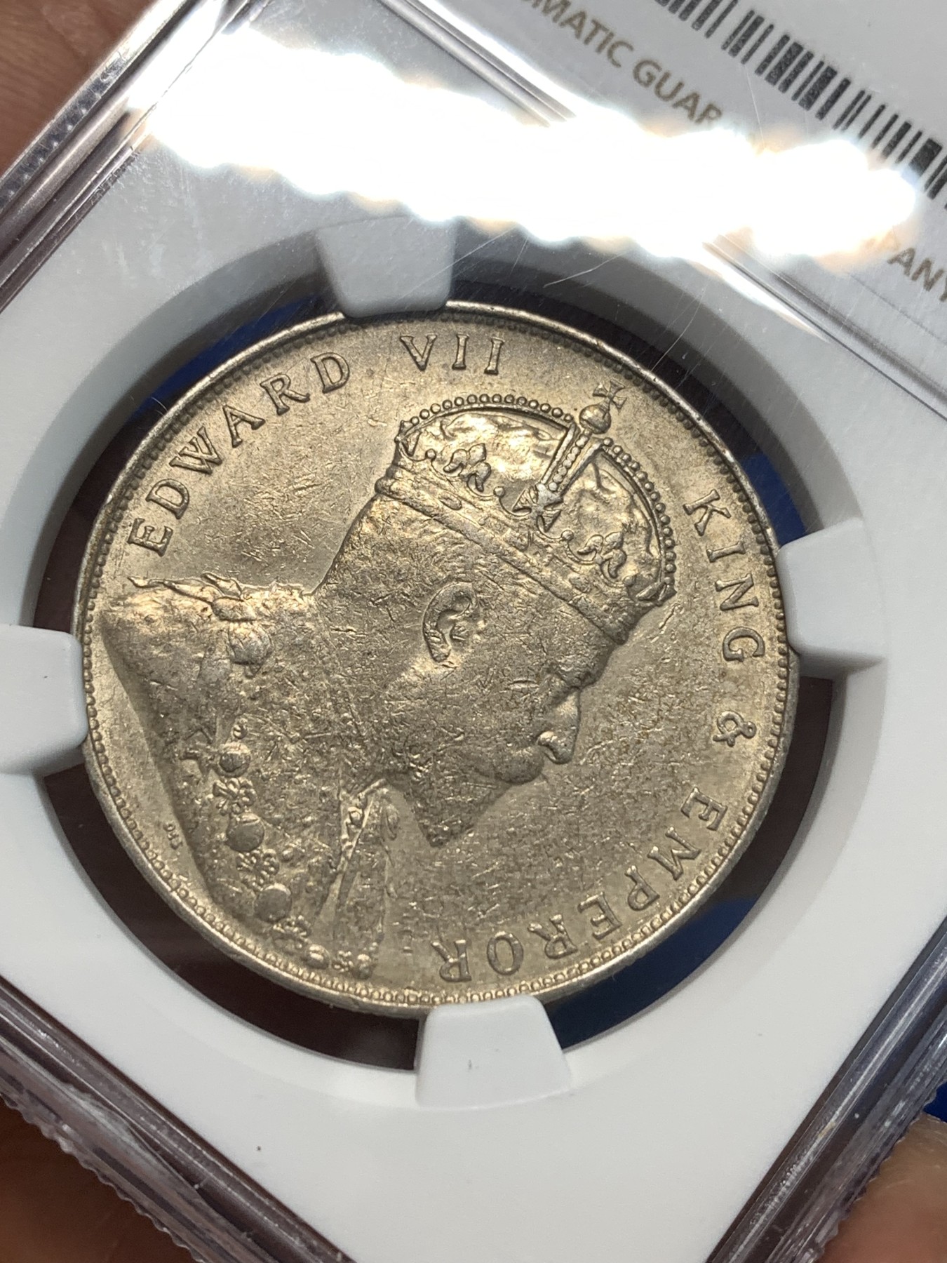 《竞宝斋》第232场-周日，周一 2场 (全场包邮) NGC-AU53 英属海峡1907年 英属海峡殖民地爱德华七世1元银币 淡金彩带光 值得收藏