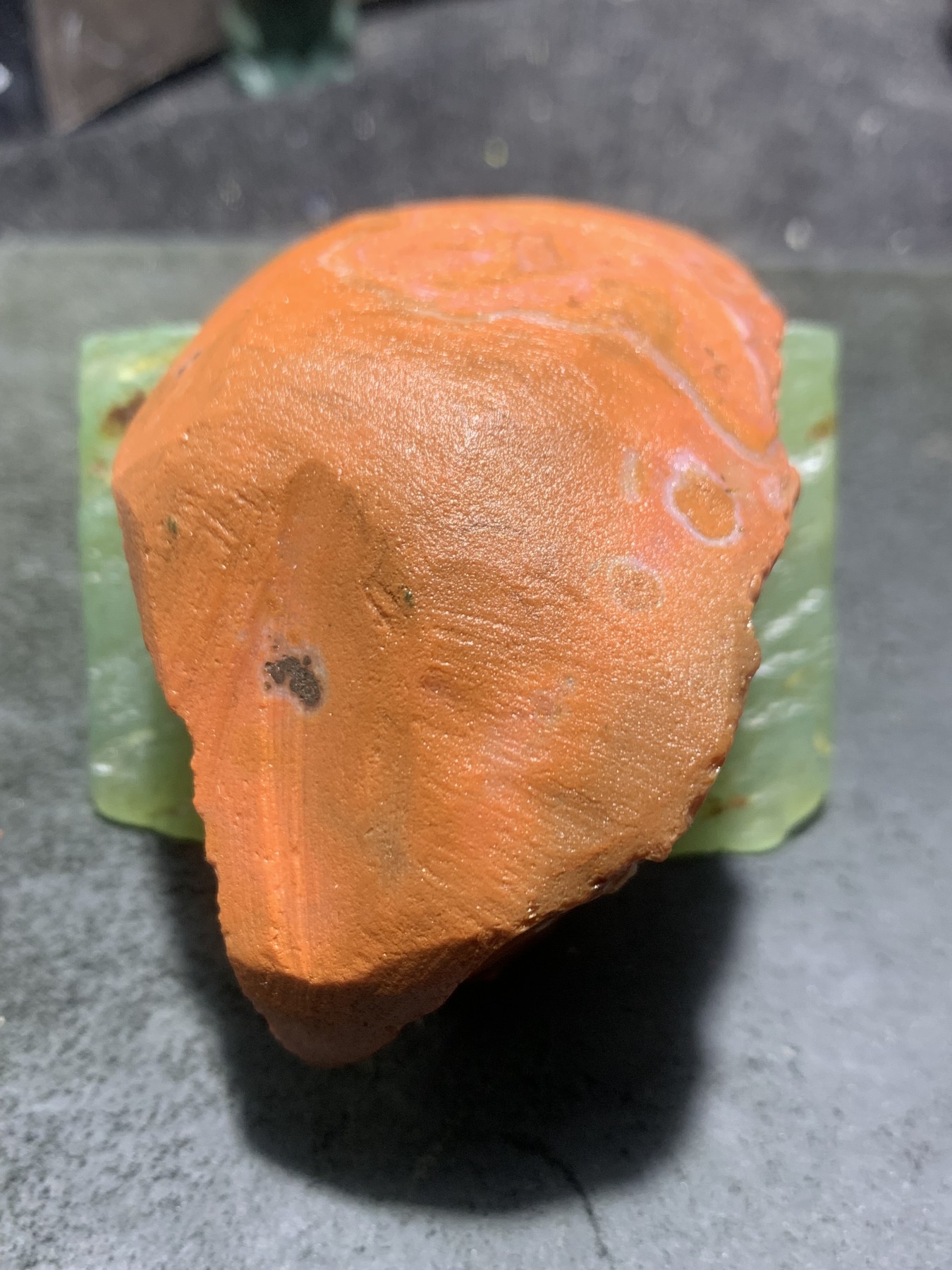 精美柿子红冰飘千层纹南红玛瑙明料原石一颗，