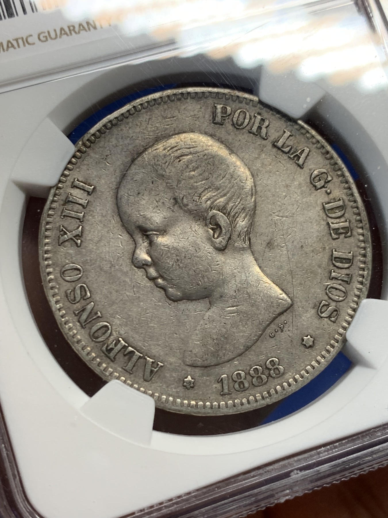 《竞宝斋》第232场-周日，周一 2场 (全场包邮) NGC XF40 西班牙1888年 阿方索十三世 光头版 5比塞塔双柱大银币 吉祥年份