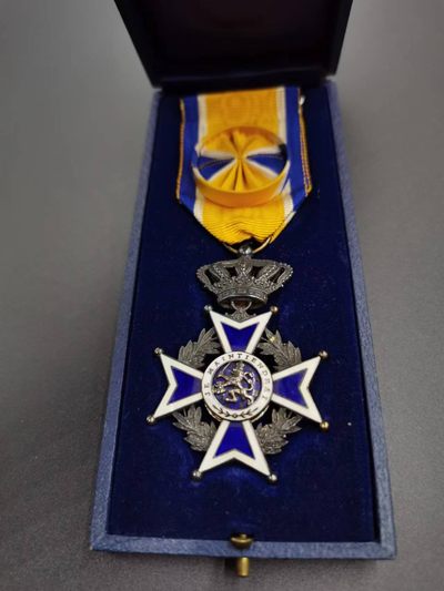 老王徽章拍卖第二十二期 - 荷兰军官级奥伦治拿骚勋章   原盒  925银质珐琅