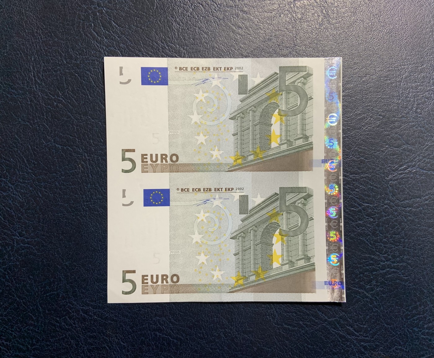 收藏联盟Quantum Auction 第317期拍卖  欧盟国家德国2002年5元两连体 品相UNC  稀少第一签 边角瑕疵