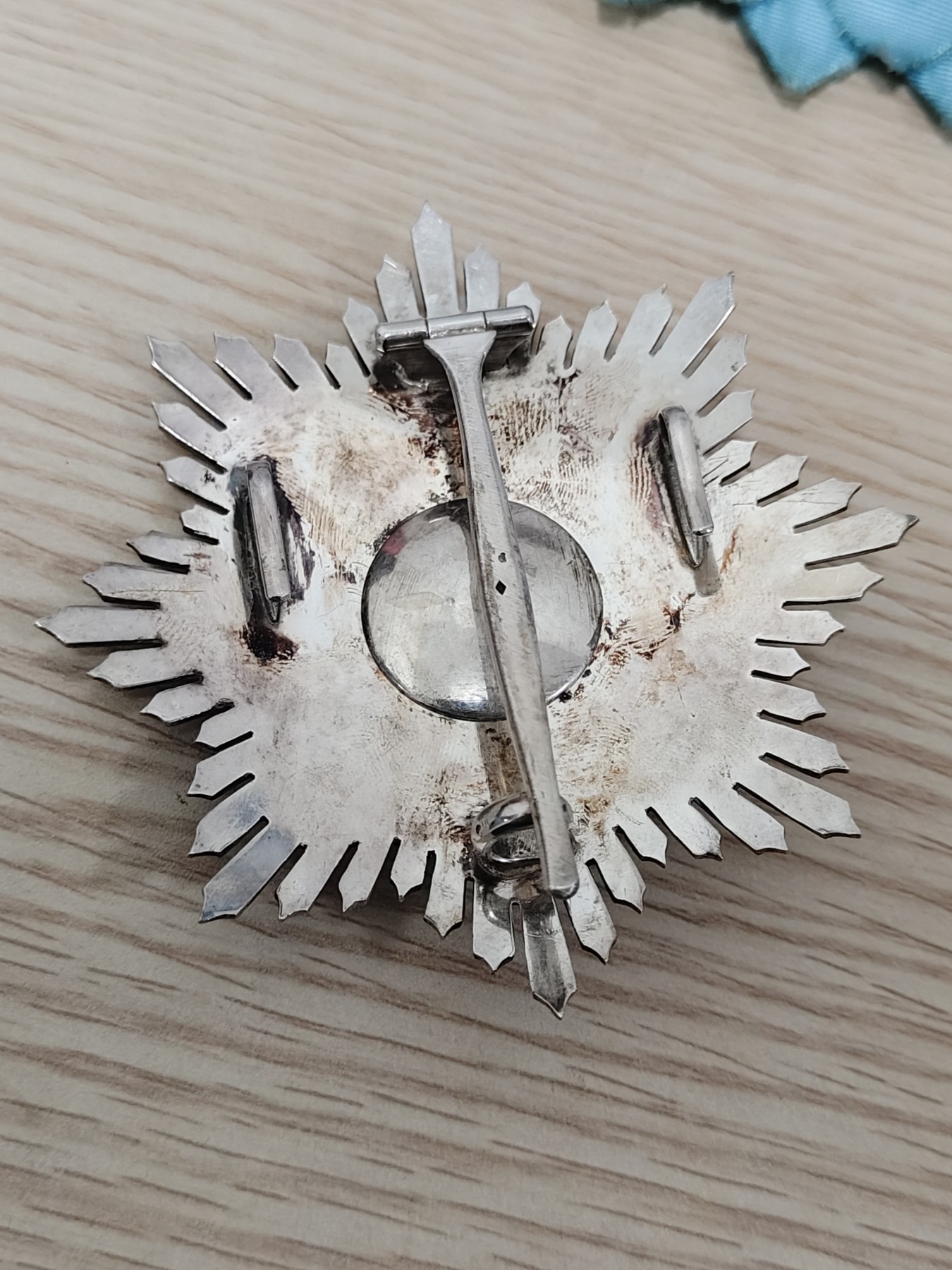 全场0元起拍 第124期 咸鱼国勋章拍卖专场 1月10日（周三）下午6：00开始 法属达荷美/贝宁共和国大十字级黑星勋章大绶 无盒