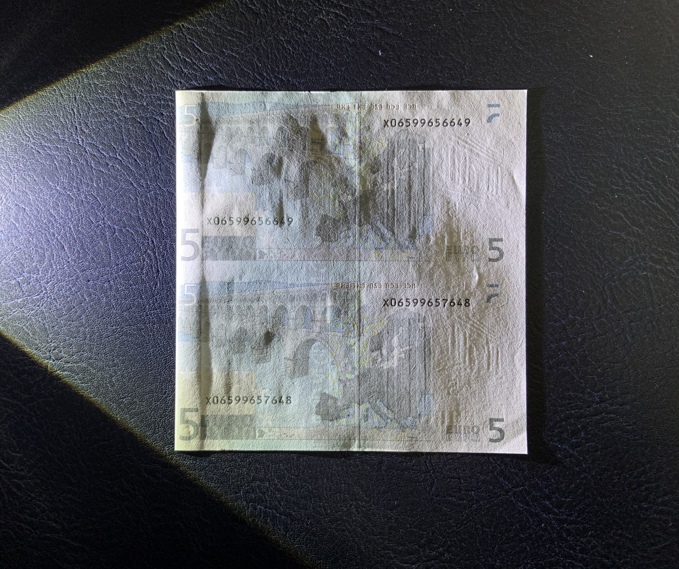 收藏联盟Quantum Auction 第317期拍卖  欧盟国家德国2002年5元两连体 品相UNC  稀少第一签 边角瑕疵