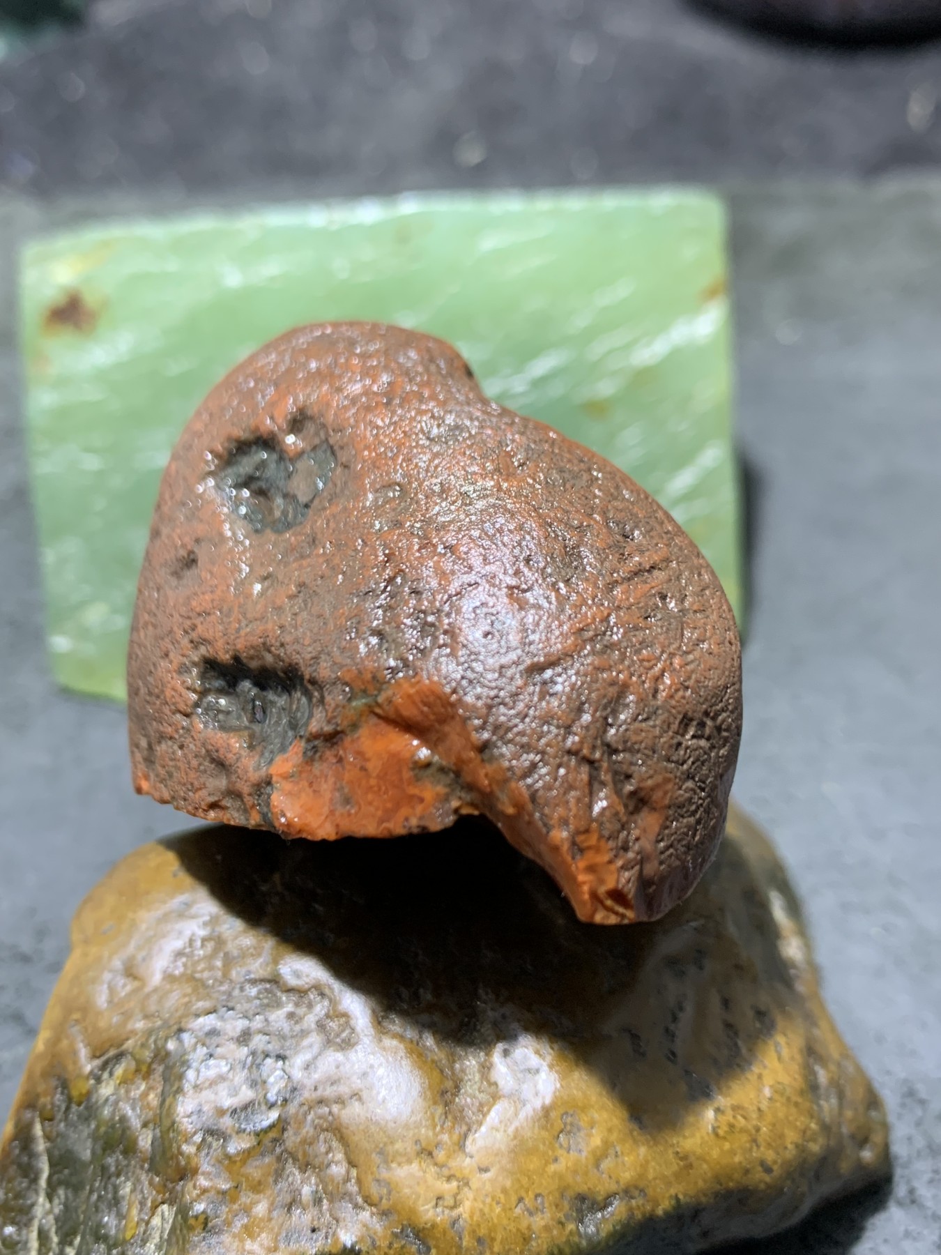 精美原皮冰飘开口料南红玛瑙原石一颗，