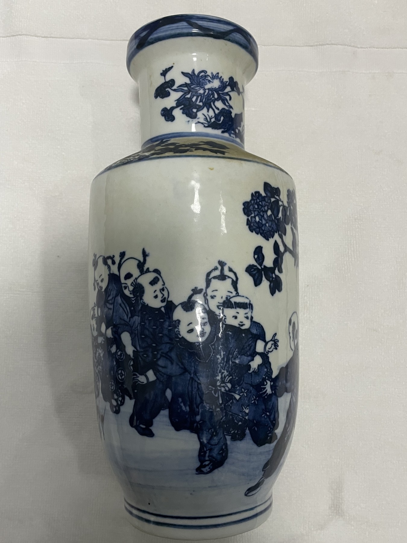 第21场钱币纸币小人书、连环画、瓷器专场 青花点缀瓶一件