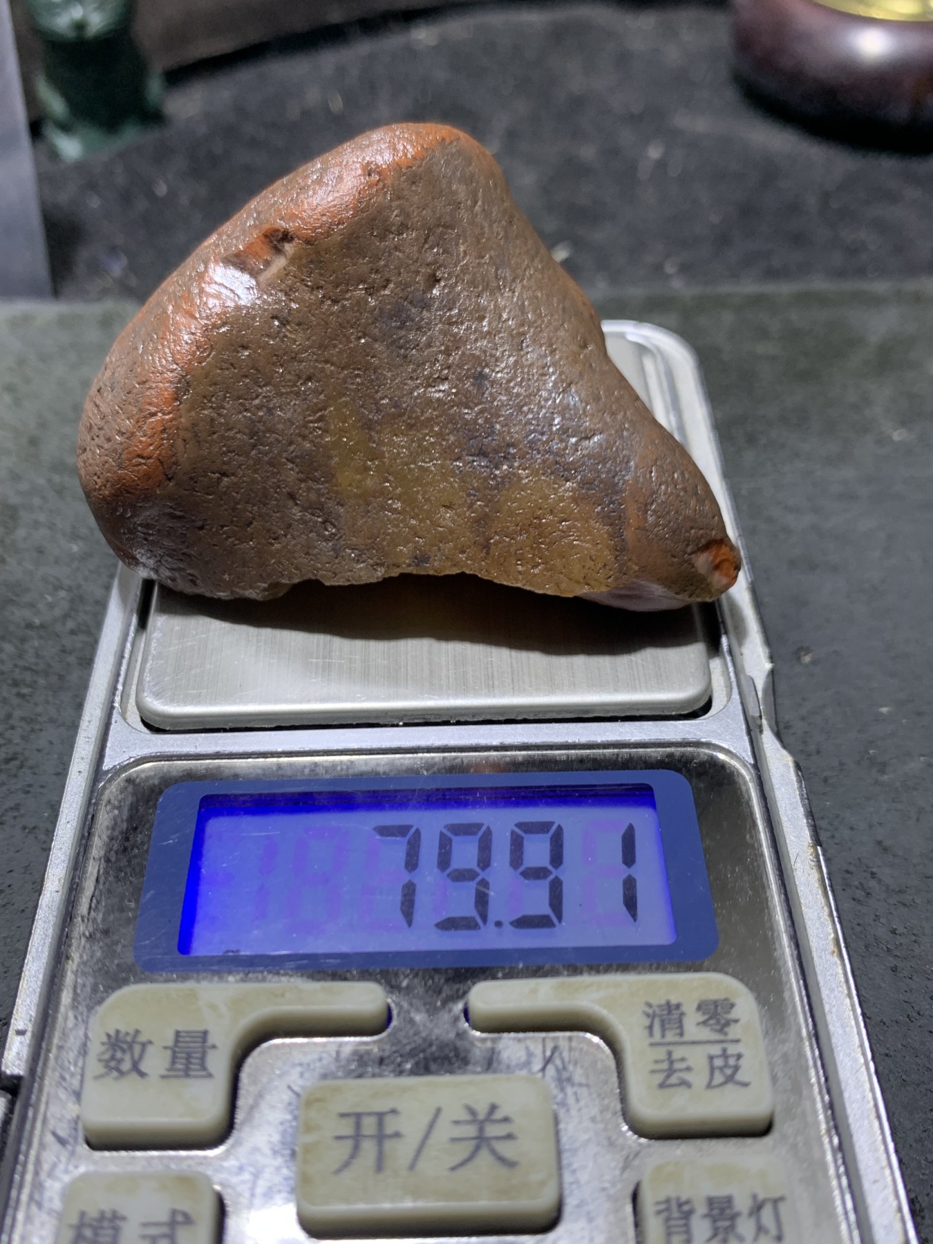 精美原皮冰飘开口料南红玛瑙原石一颗，