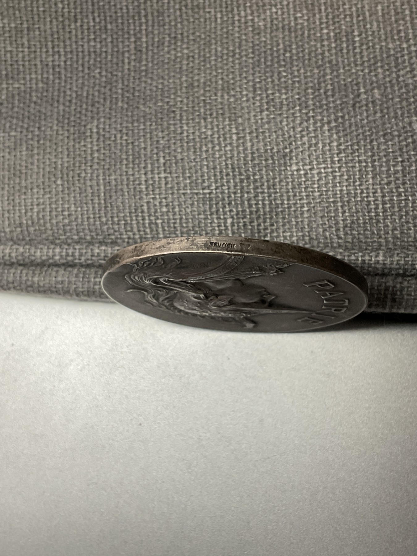 外国章牌硬币混合2024-1-10 戎装玛丽安娜，40mm,29.3g