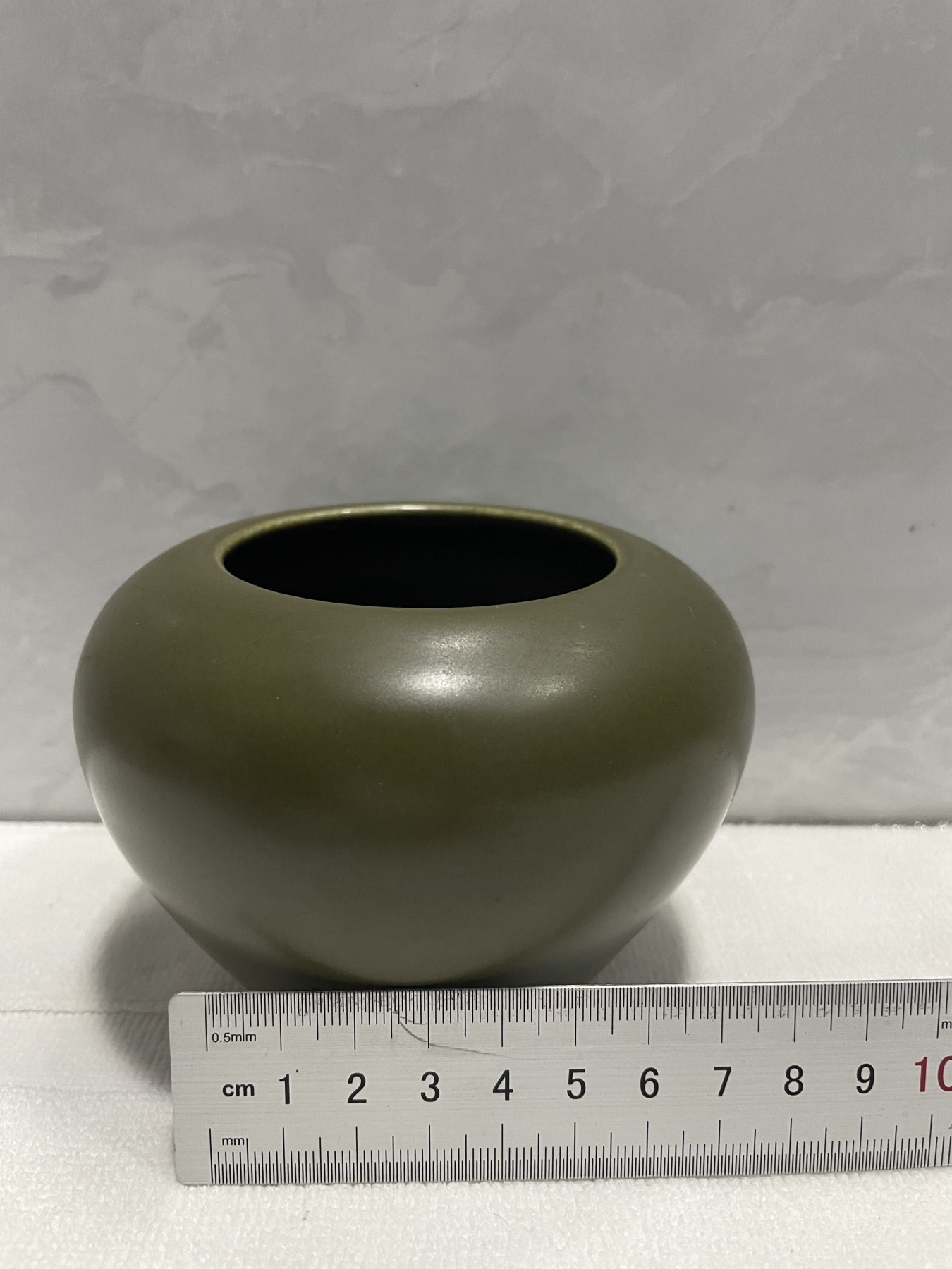 第21场钱币纸币小人书、连环画、瓷器专场 绿釉水盂一件，特惠上传