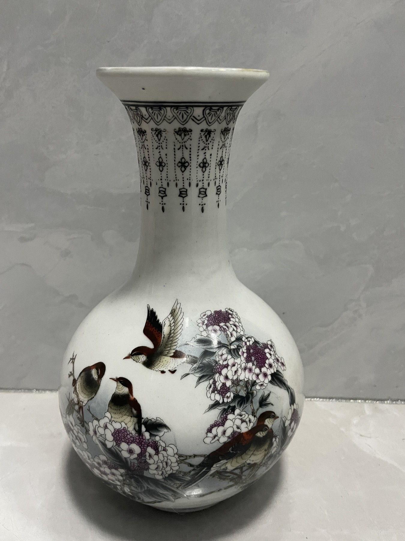 第21场钱币纸币小人书、连环画、瓷器专场 葫芦瓶一件