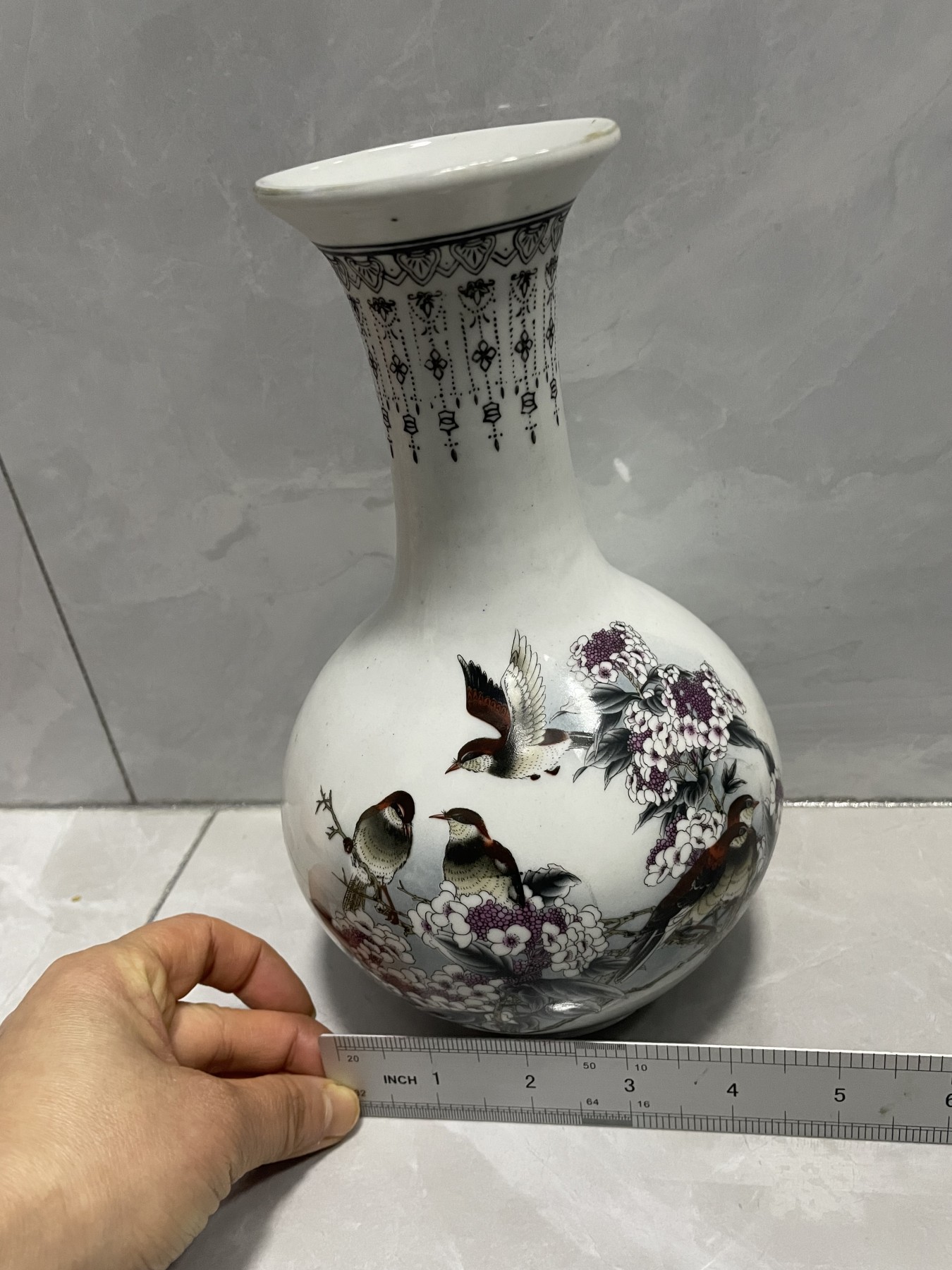 第21场钱币纸币小人书、连环画、瓷器专场 葫芦瓶一件