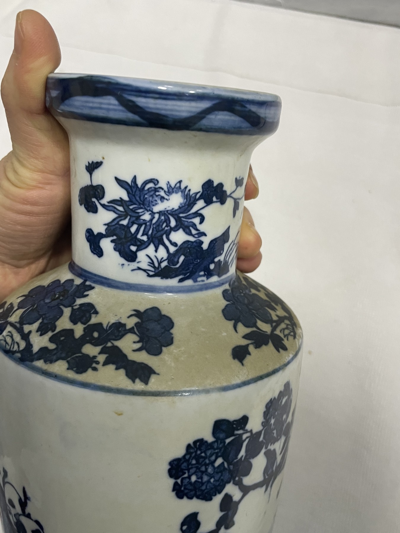 第21场钱币纸币小人书、连环画、瓷器专场 青花点缀瓶一件