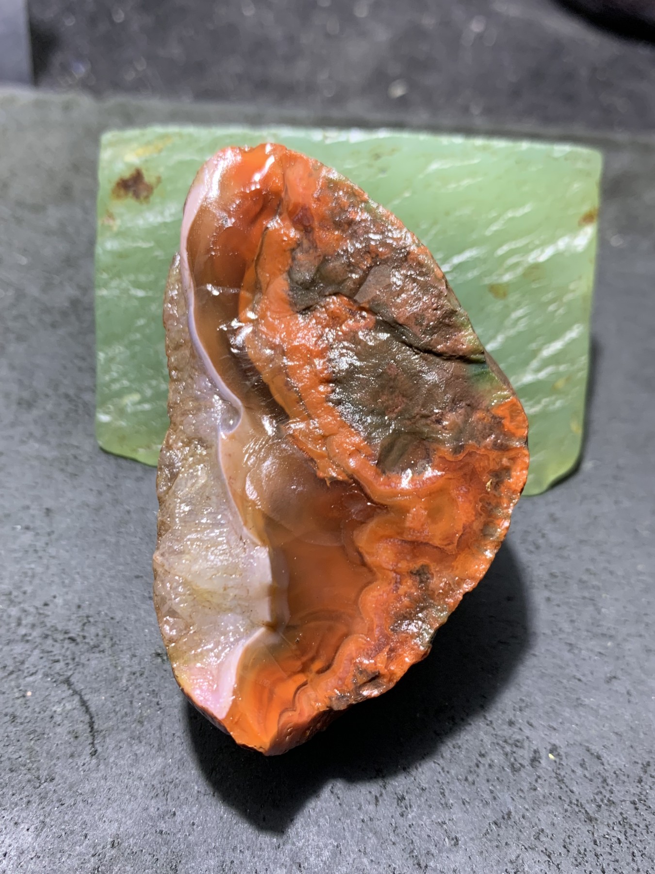 精美原皮冰飘开口料南红玛瑙原石一颗，