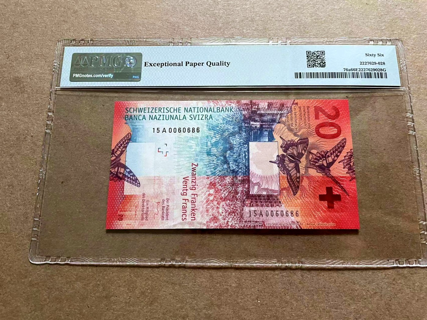 【Blue Auction】✨世界纸币精拍第418期【精】 【A冠倒置号】瑞士 2015年20法郎 PMG66EPQ 