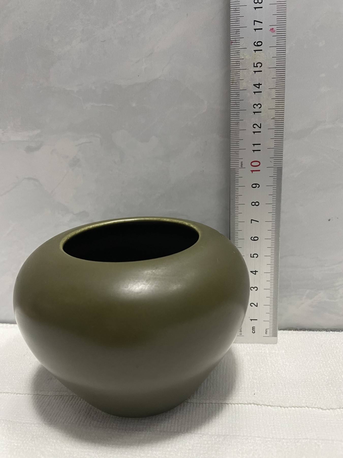 第21场钱币纸币小人书、连环画、瓷器专场 绿釉水盂一件，特惠上传